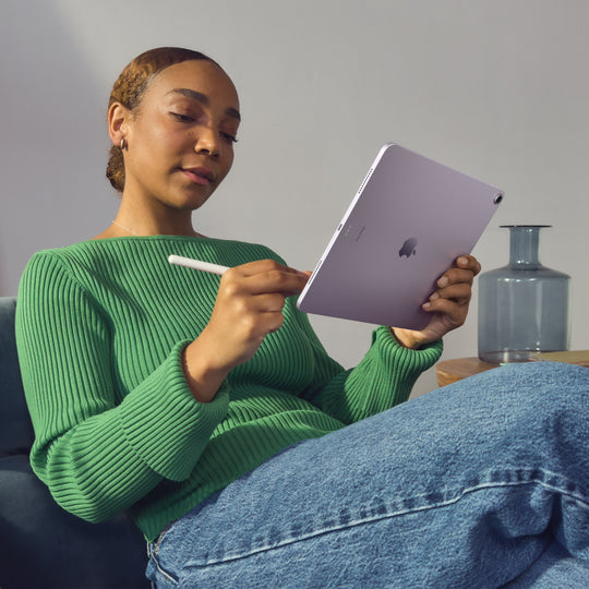 13-inch iPad Air (M2)